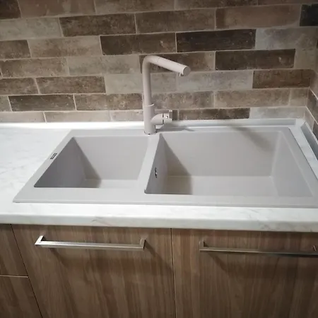 Serafi Cozy 2 בית אירוח *